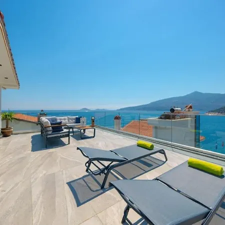 5 Bedroom Nr Sea, Heated Pool Games Kaş