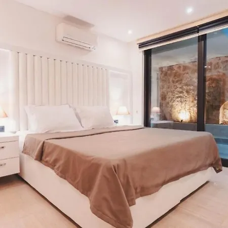 5 Bedroom Nr Sea, Heated Pool Games
