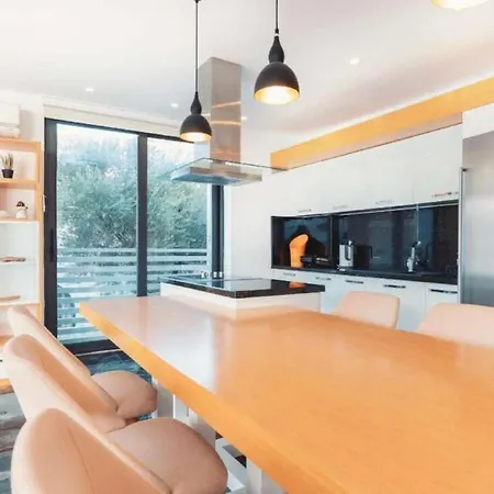 5 Bedroom Nr Sea, Heated Pool Games Kaş