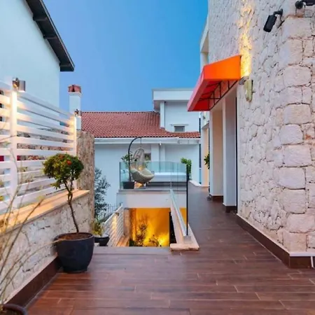 度假居 5 Bedroom Nr Sea, Heated Pool Games *
