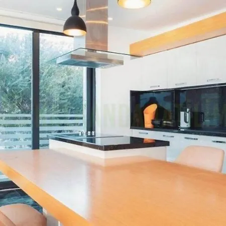 5 Bedroom Nr Sea, Heated Pool Games 卡斯